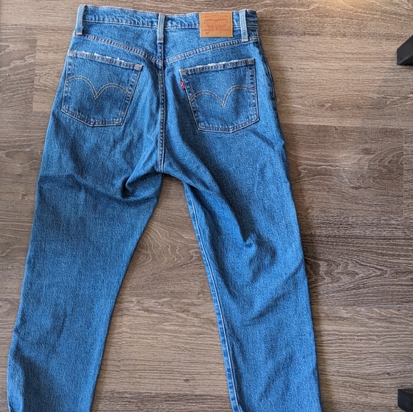 Levi's Straight Leg Jeans - Picture 3 of 4